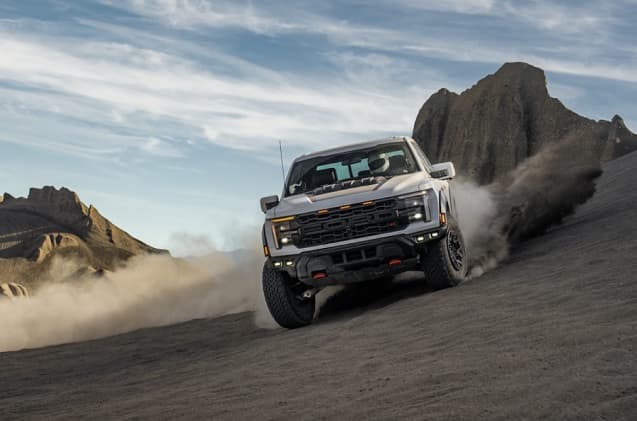 フォード　F150 TA02 New 2025 Ford F-150 XLT SuperCrew® in Austin #SKD06716